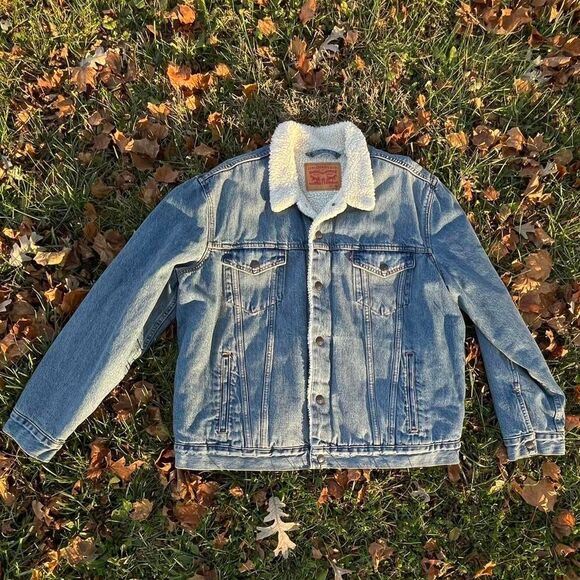 Levi's Other - Levi’s Sherpa Lined Denim Jacket